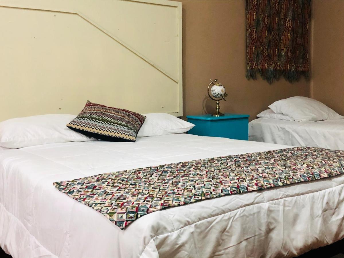 Hostal Kuira Ba By Rotamundos Chihuahua Eksteriør billede